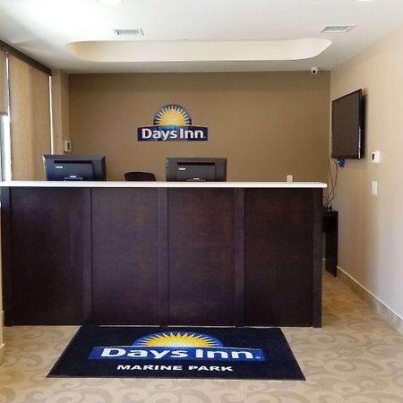 Days Inn By Wyndham Brooklyn Marine Park New York Eksteriør bilde