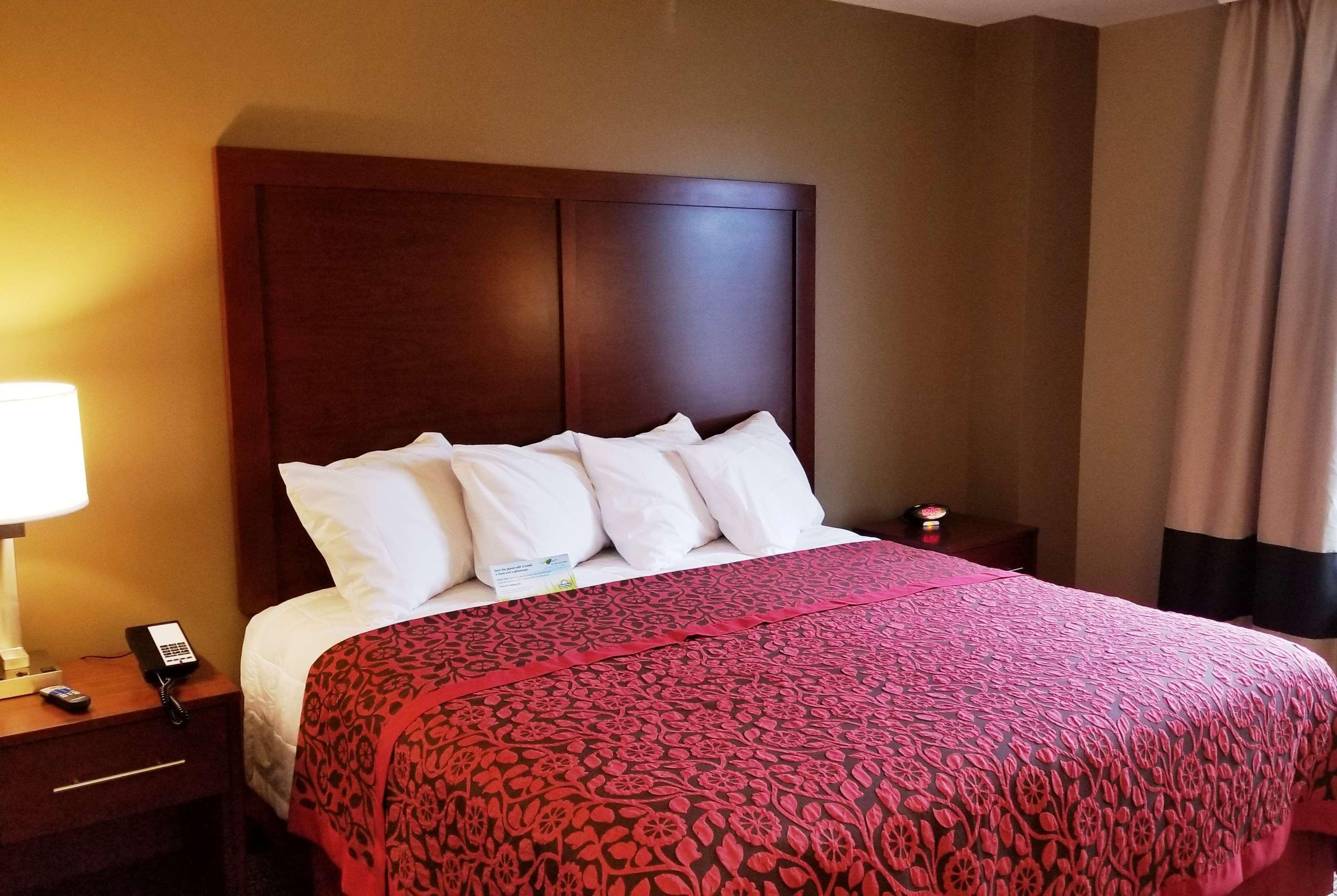 Days Inn By Wyndham Brooklyn Marine Park New York Eksteriør bilde