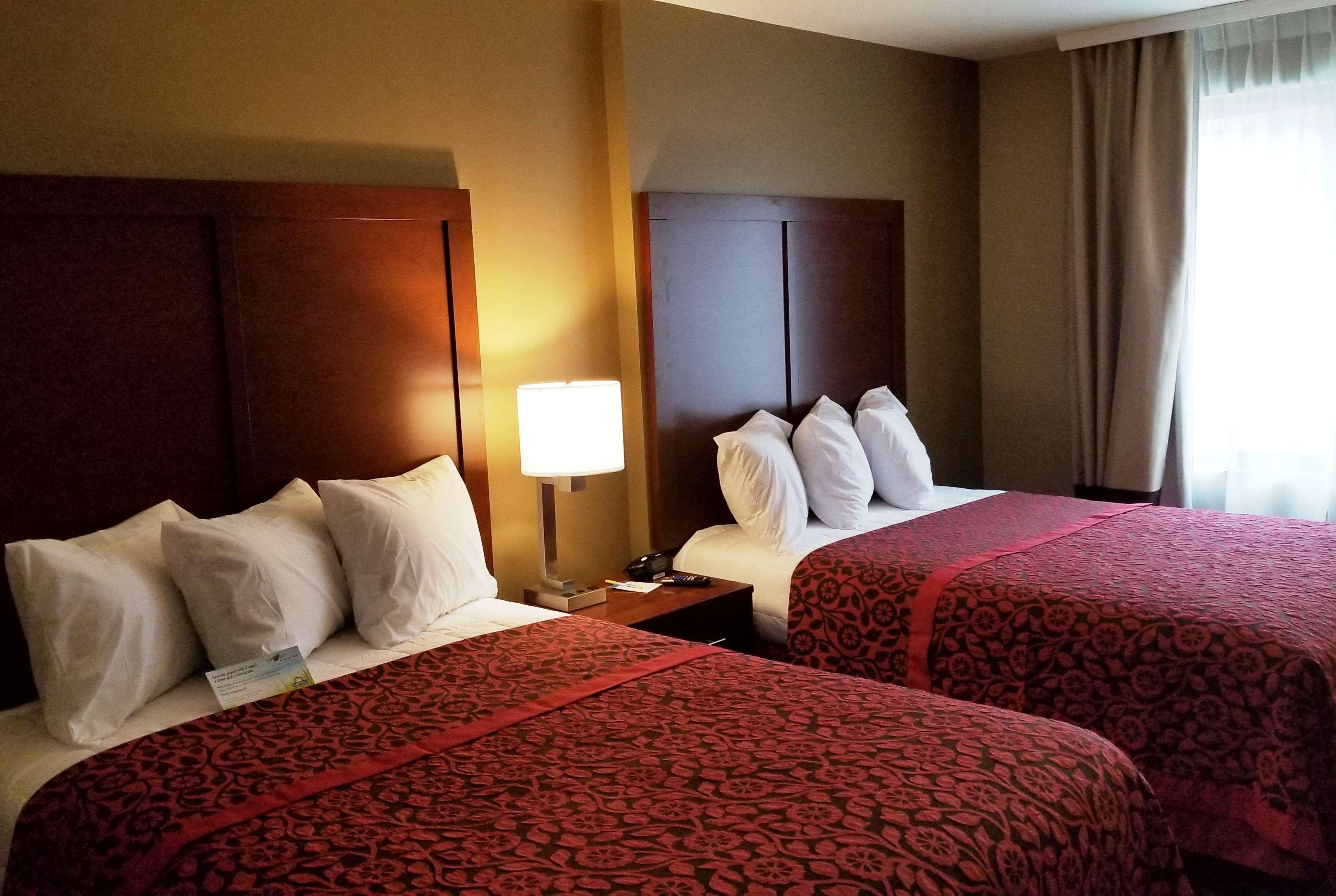 Days Inn By Wyndham Brooklyn Marine Park New York Eksteriør bilde