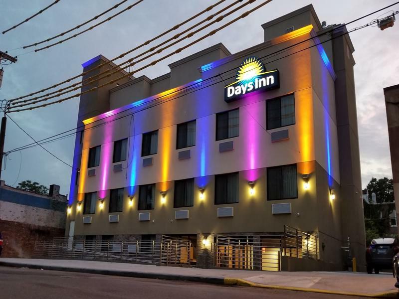 Days Inn By Wyndham Brooklyn Marine Park New York Eksteriør bilde